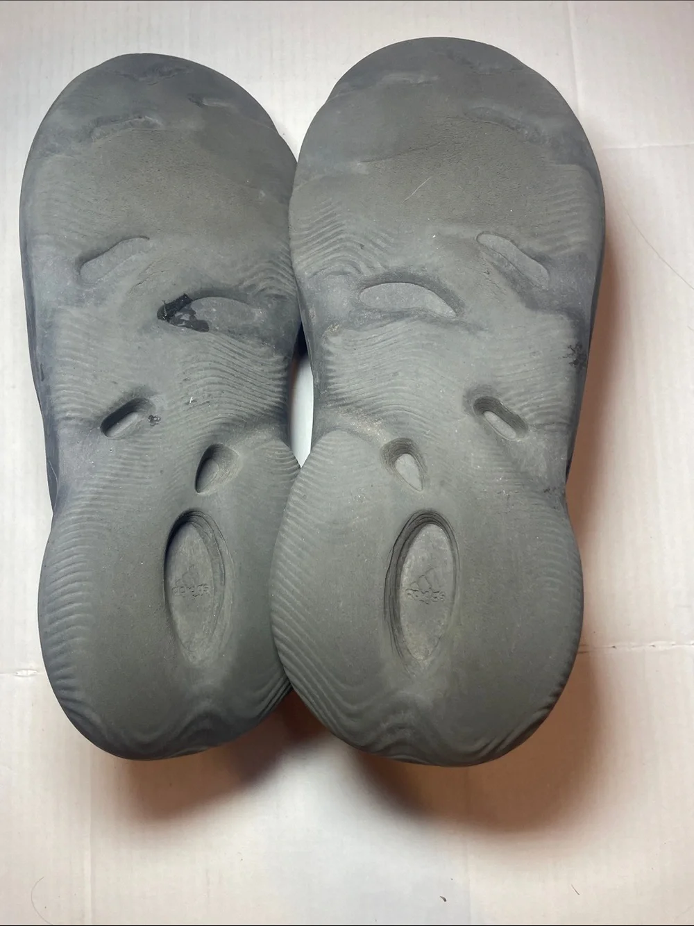 Slip-On Vent Cutout Foam Shoes in Charcoal Gray
